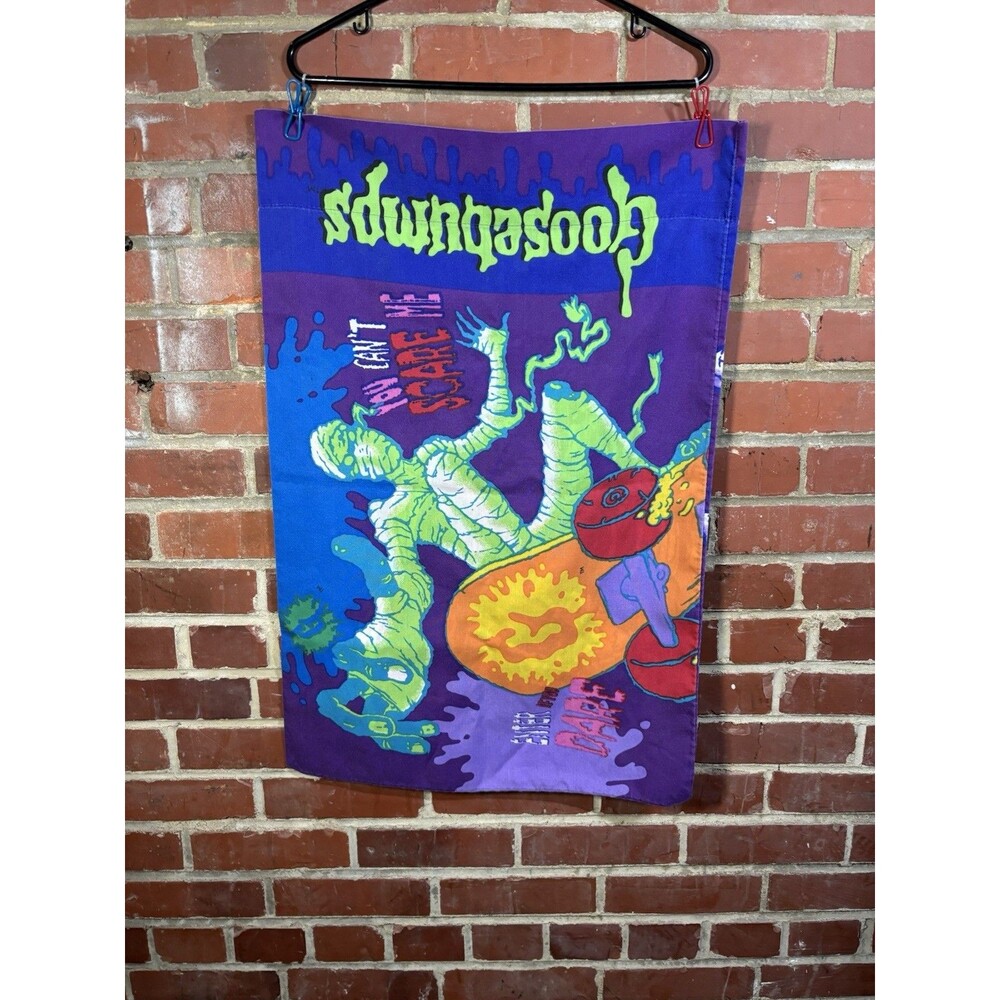 Vintage 90s Goosebumps Skeleton Skateboard Punk Mummy Pillowcase Scare Spooky